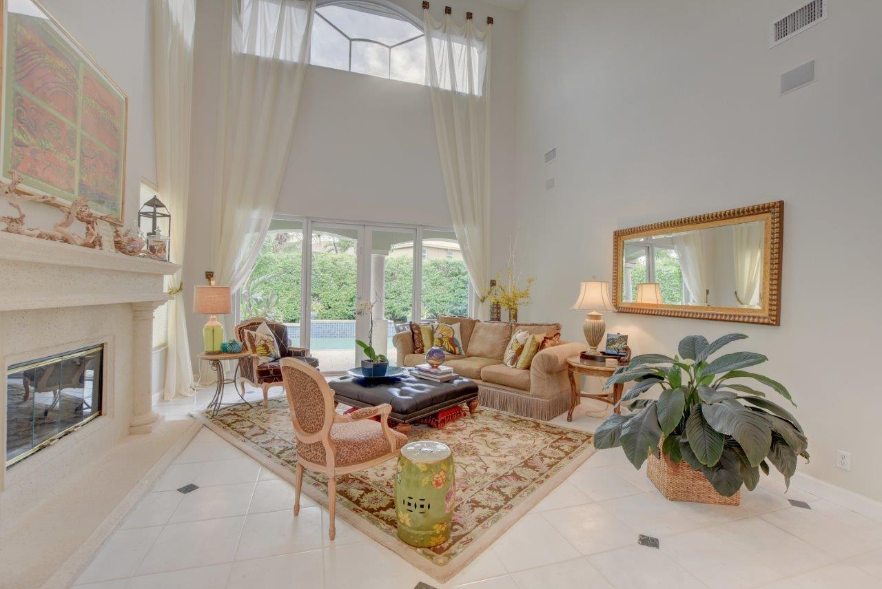 1715 Southwest 2nd Avenue Boca Raton, FL 33432 - Photo 16 of 71 Living Room
