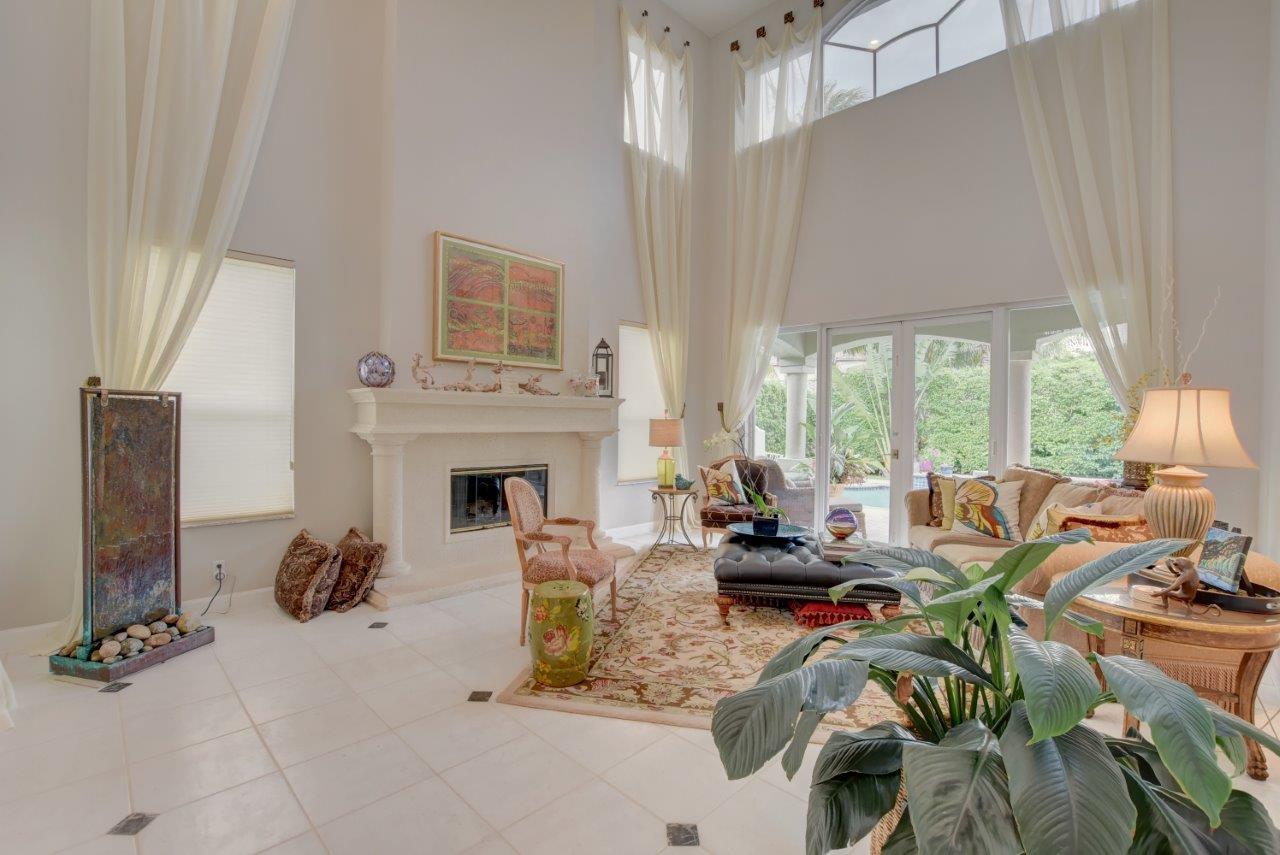 1715 Southwest 2nd Avenue Boca Raton, FL 33432 - Photo 17 of 71 Living Room
