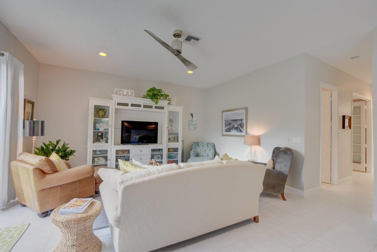 1715 Southwest 2nd Avenue Boca Raton, FL 33432 - Photo 34 of 71 Family Room