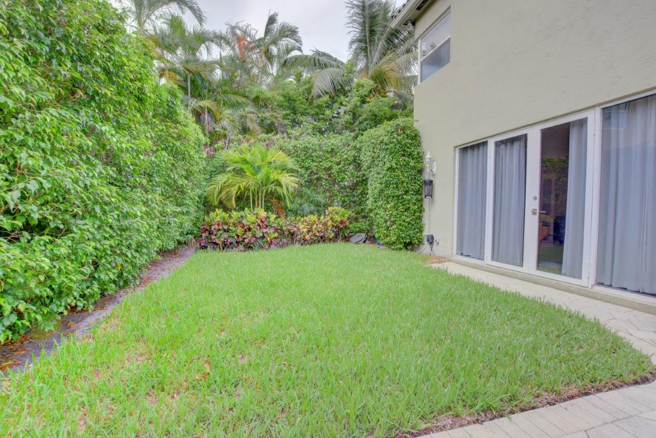 1715 Southwest 2nd Avenue Boca Raton, FL 33432 - Photo 10 of 71 Backyard