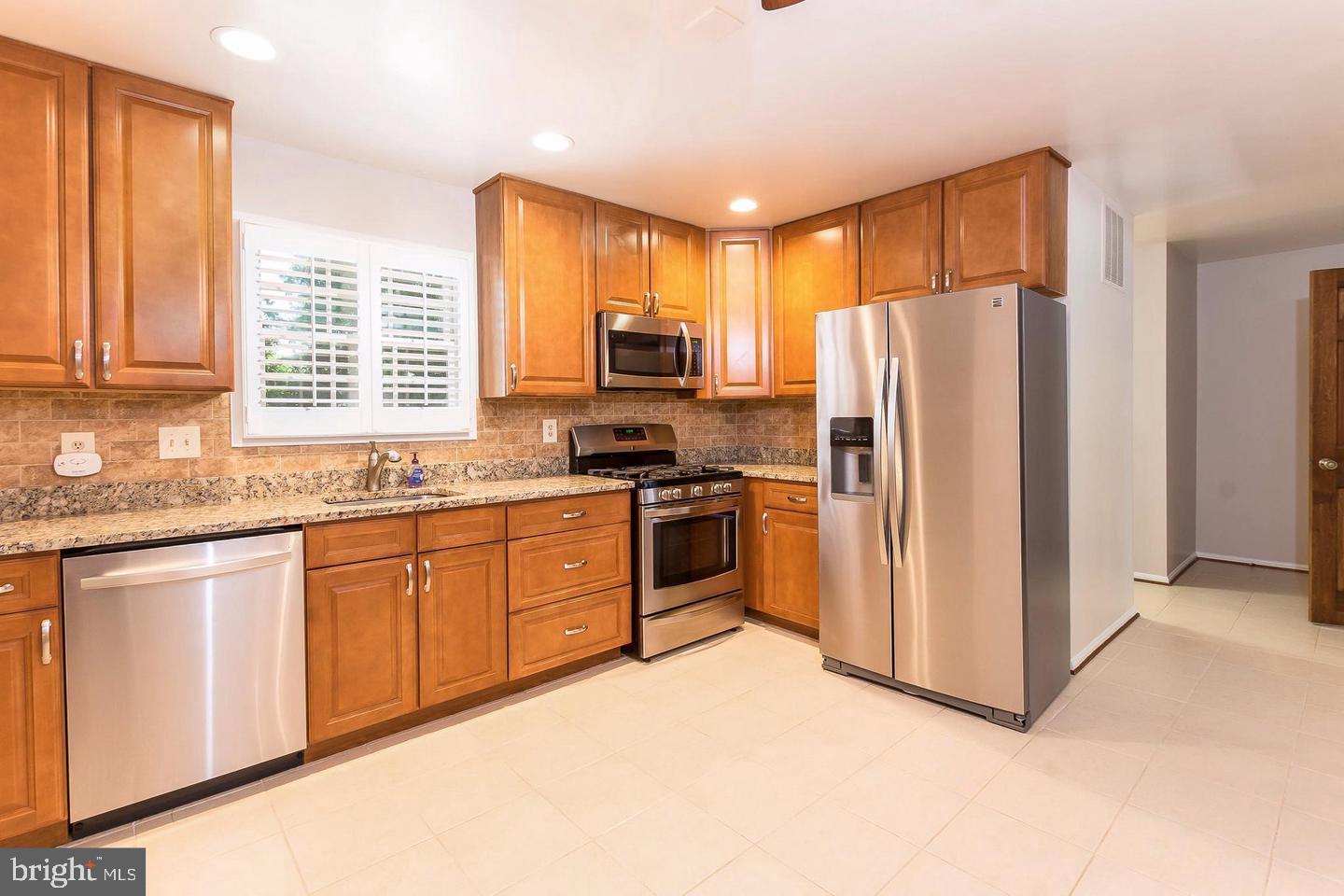 130 Summit Hall Road Gaithersburg, MD 20877 - Photo 4 of 28