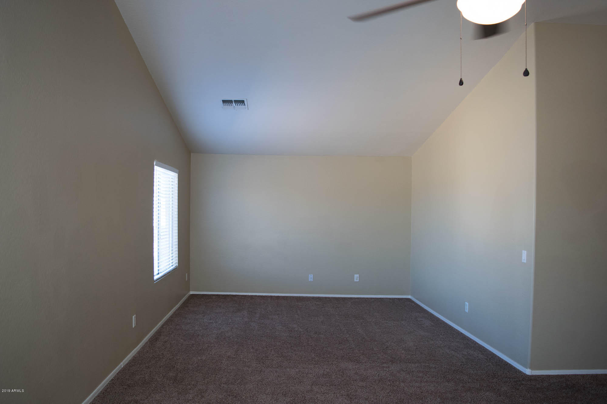 13018 West Lawrence Road Glendale, AZ 85307 - Photo 13 of 26 DSC_0005
