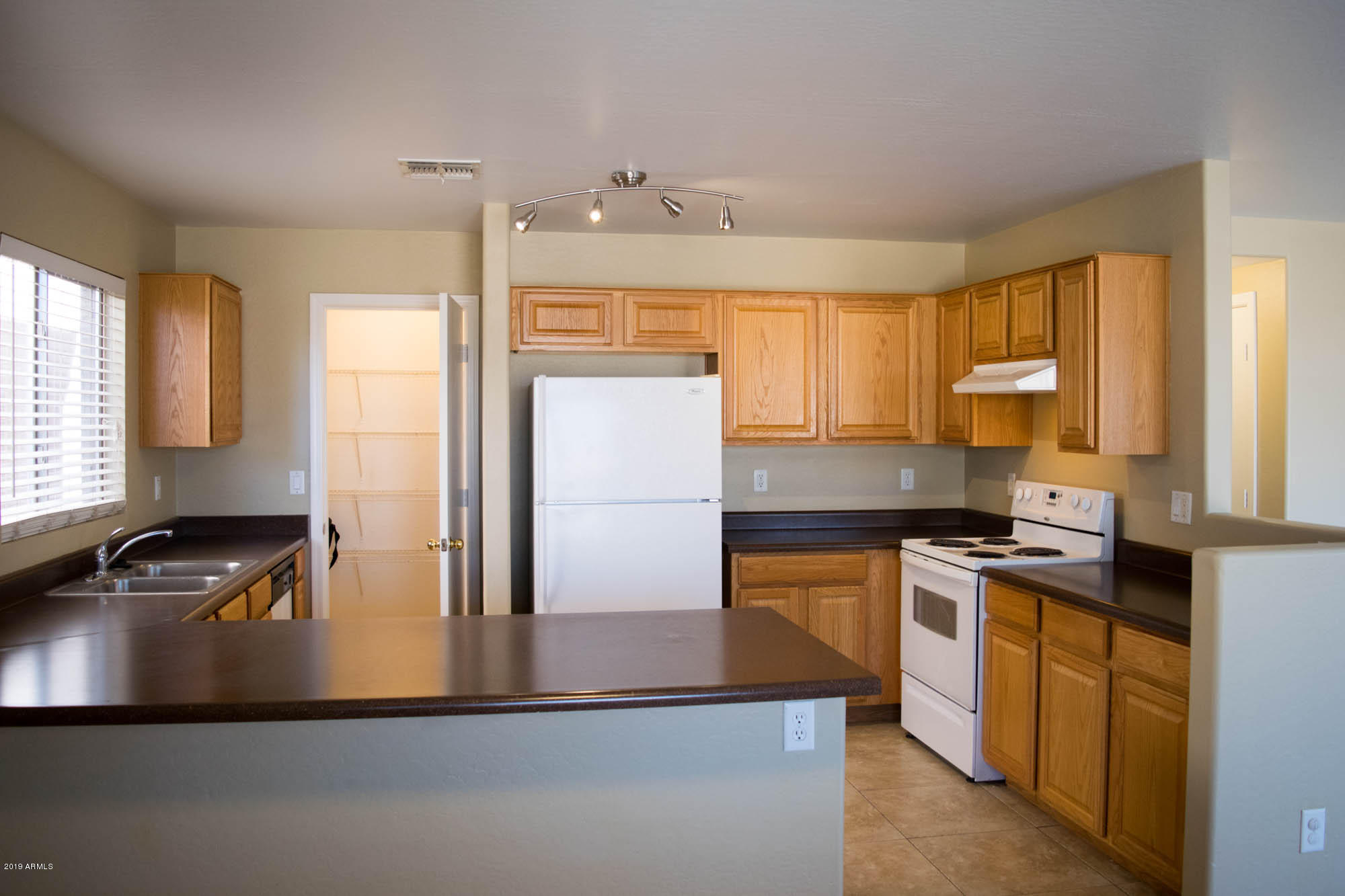 13018 West Lawrence Road Glendale, AZ 85307 - Photo 4 of 26 DSC_0991