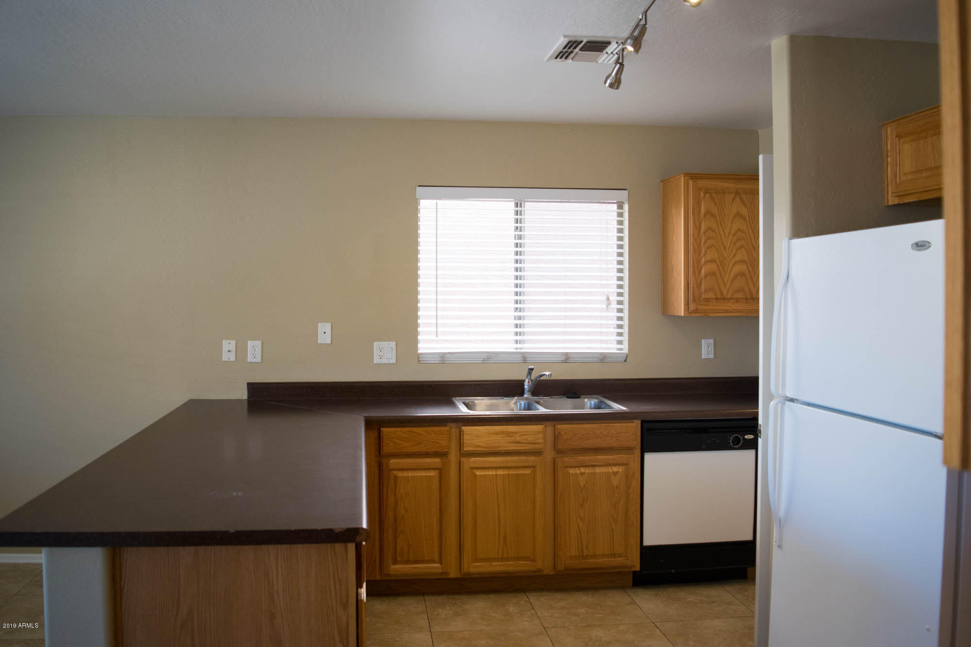 13018 West Lawrence Road Glendale, AZ 85307 - Photo 5 of 26 DSC_0994