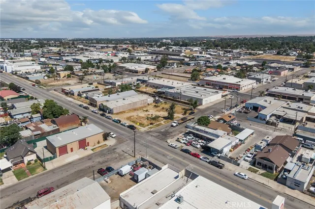 $199,000 | 426 East 18th Street, Bakersfield, CA 93305