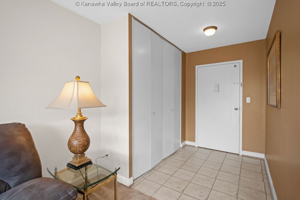 1800 Roundhill Road, Unit 807 Charleston, WV 25314 - Photo 14 of 26 Gallery Image 14