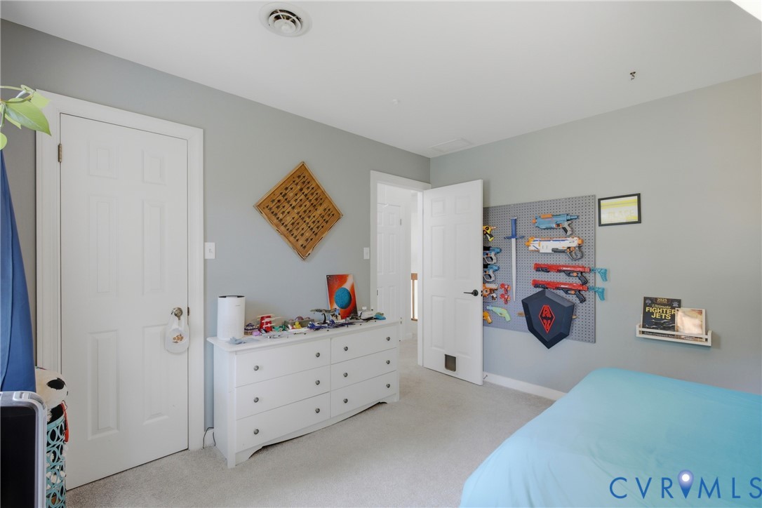 11518 Poplar Ridge Road Richmond, VA 23236 - Photo 38 of 55 Second full bath upstairs