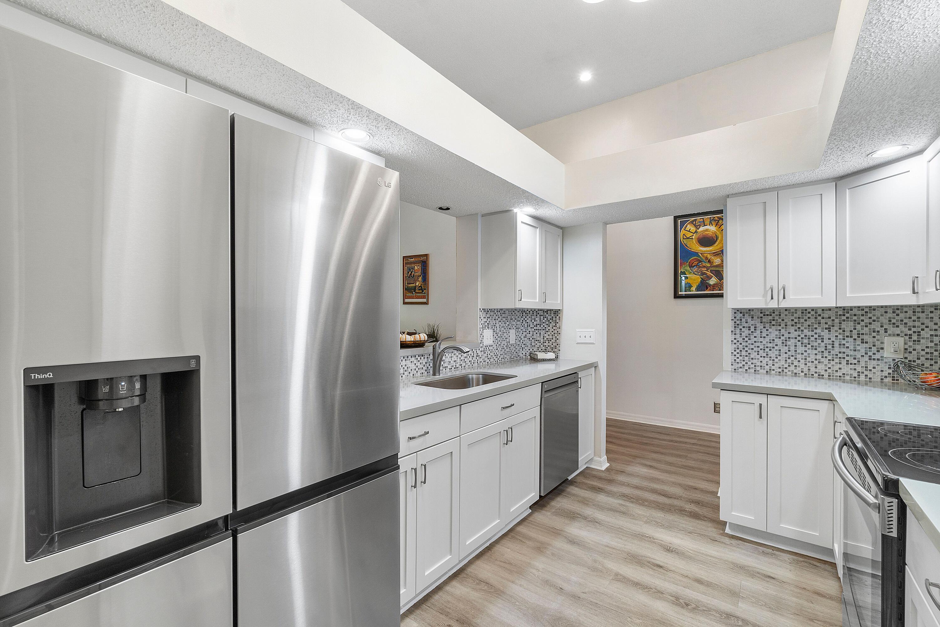11143 Autoro Court Boca Raton, FL 33498 - Photo 13 of 35 11143 kitchen