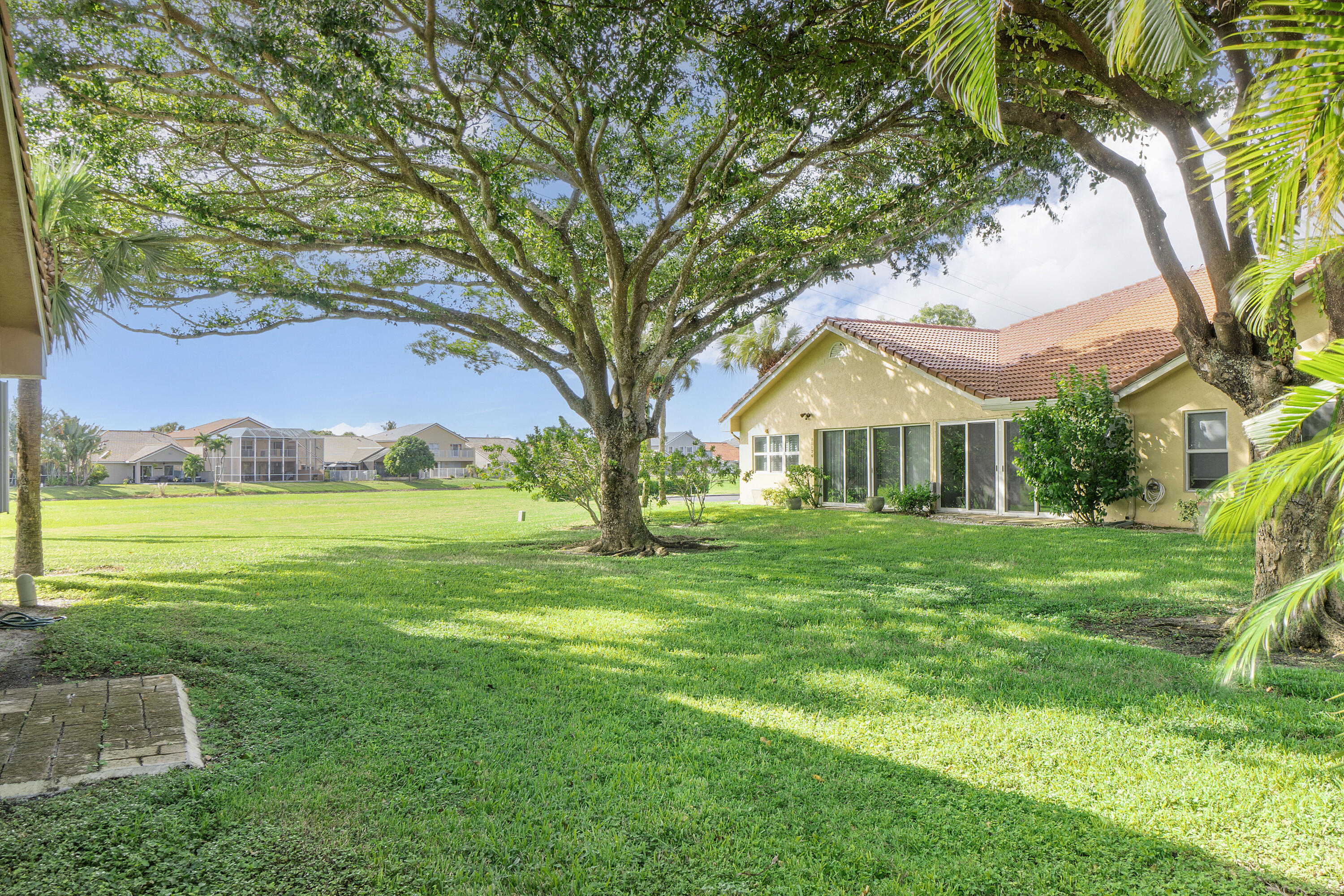 11143 Autoro Court Boca Raton, FL 33498 - Photo 28 of 35 11143 Autoro Ct_041.jpg exterior