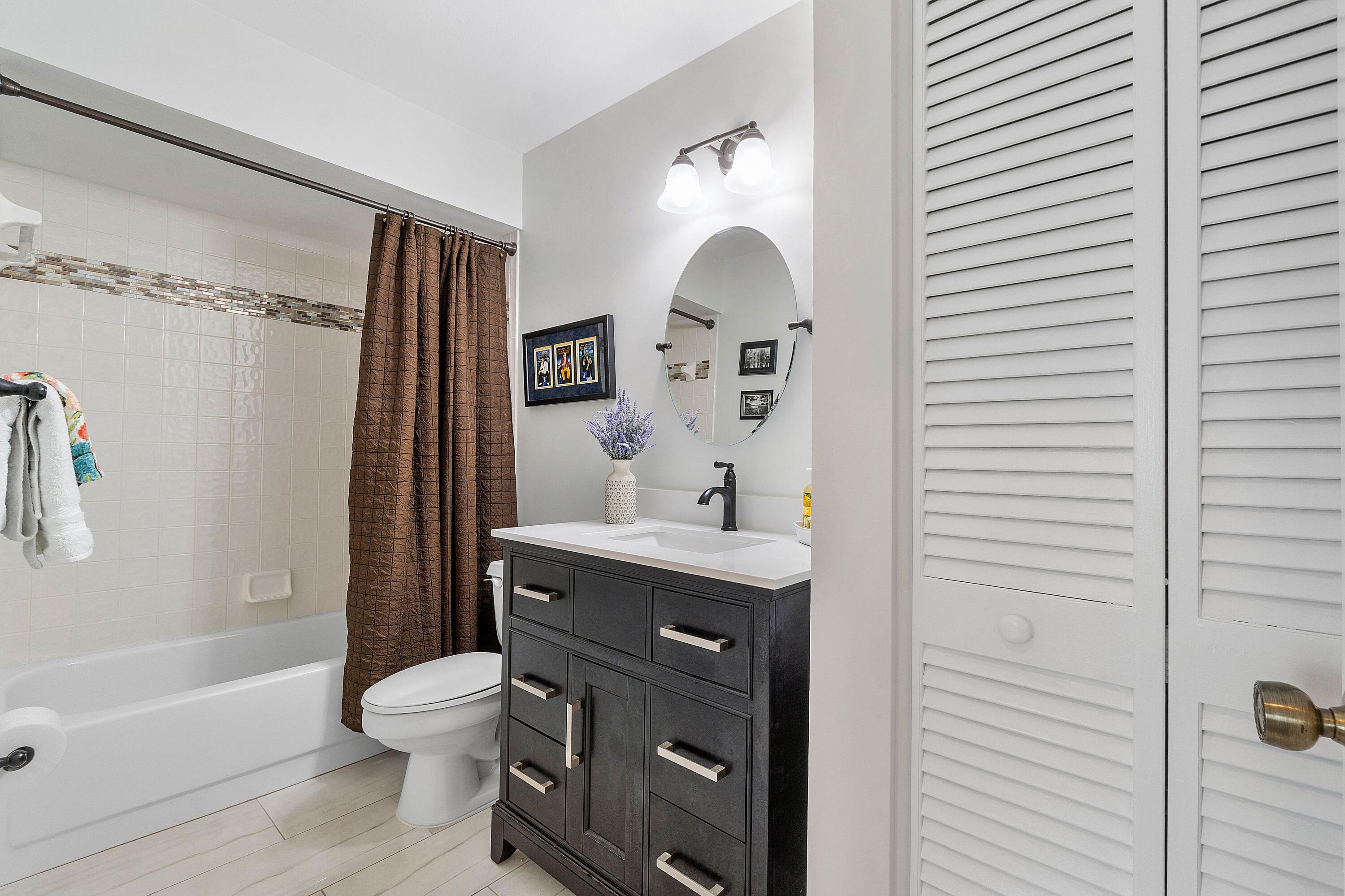 11143 Autoro Court Boca Raton, FL 33498 - Photo 7 of 35 Updated Bathroom 11143