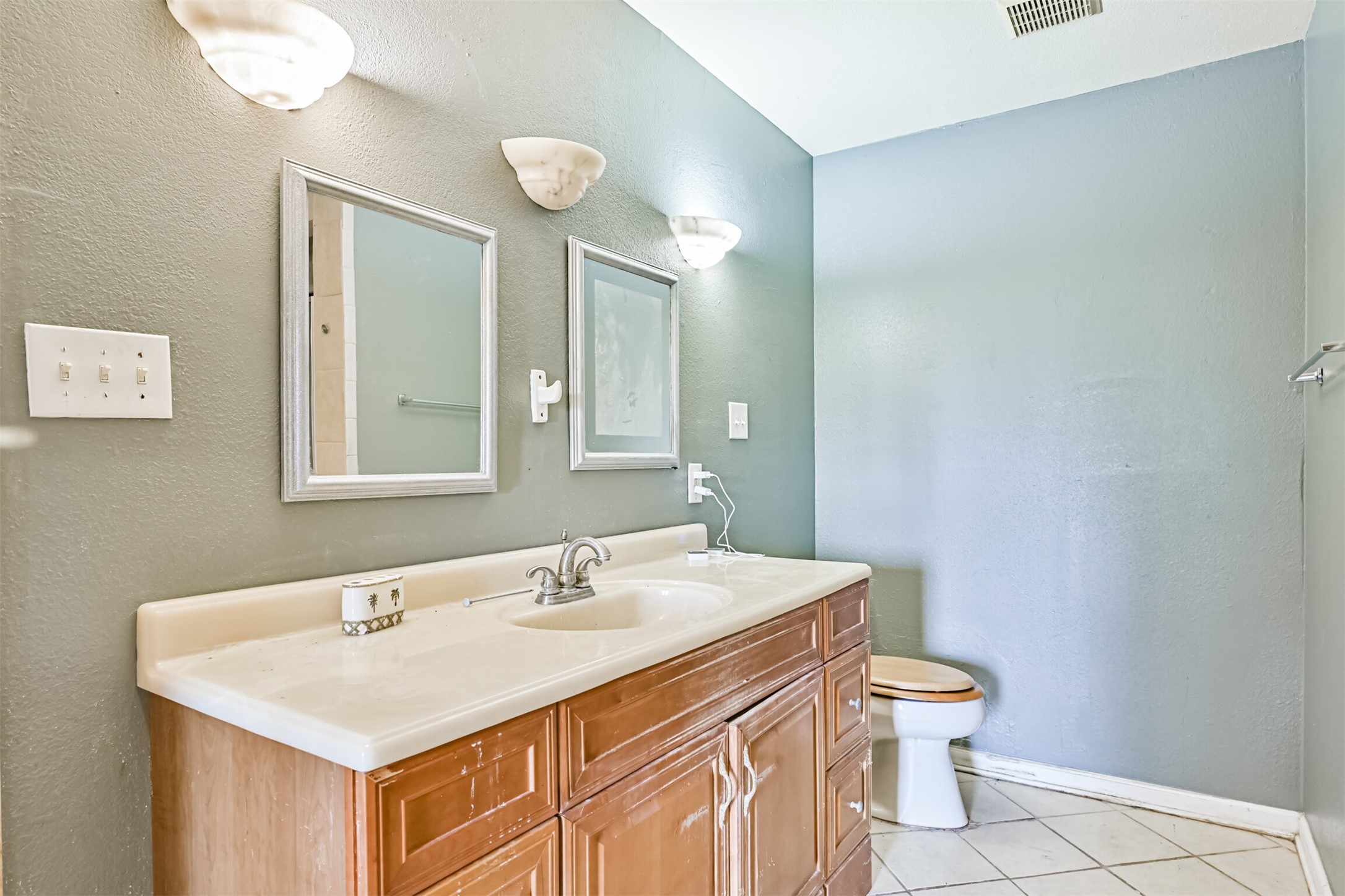 901 North Amburn Road Texas City, TX 77591 - Photo 15 of 28