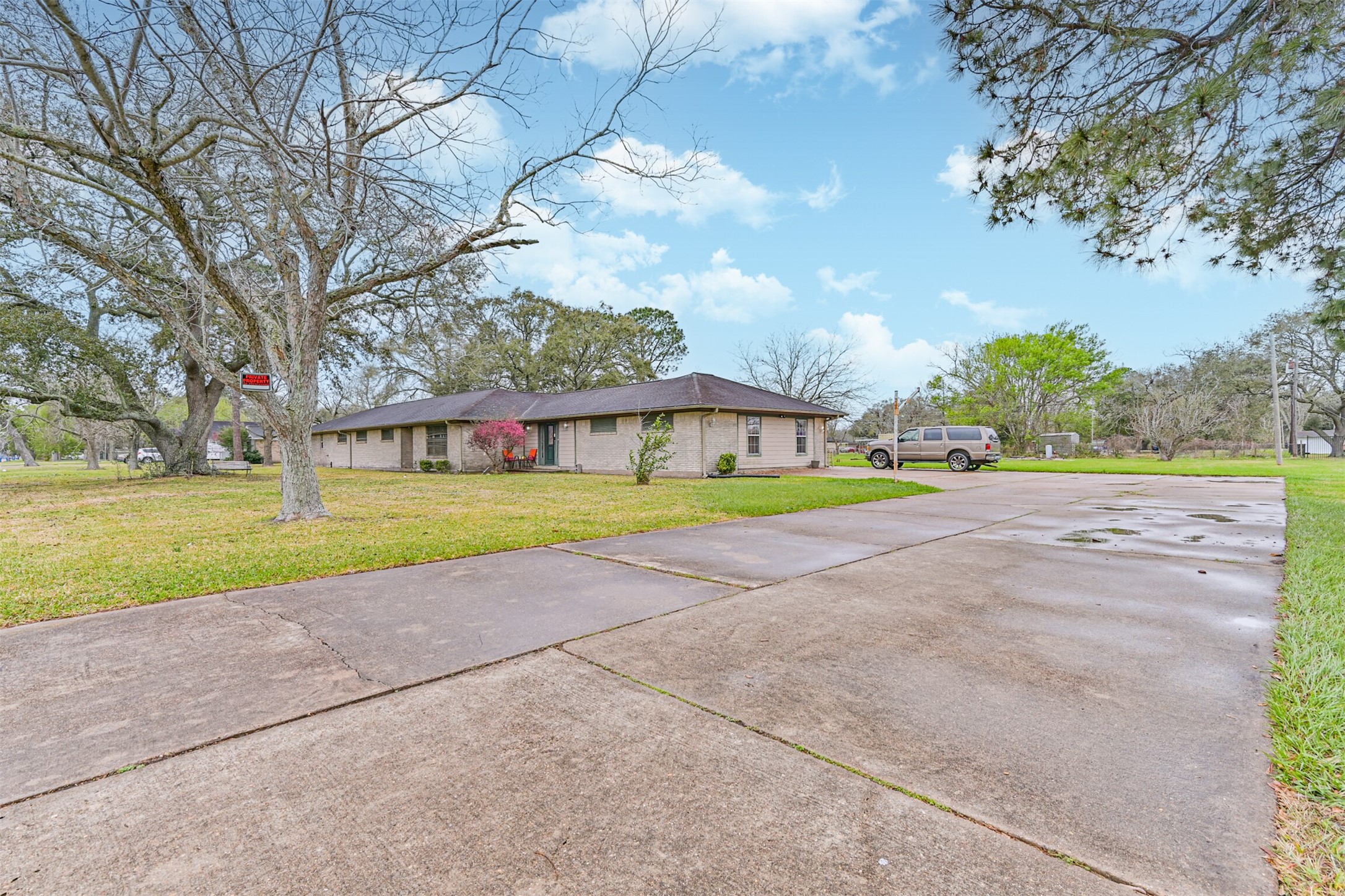 901 North Amburn Road Texas City, TX 77591 - Photo 2 of 28