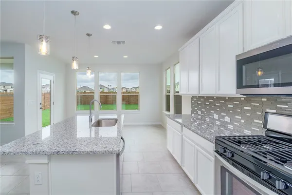 $2,600 | 13908 Eucalyptus Bend, Unit 135, Austin, TX 78717