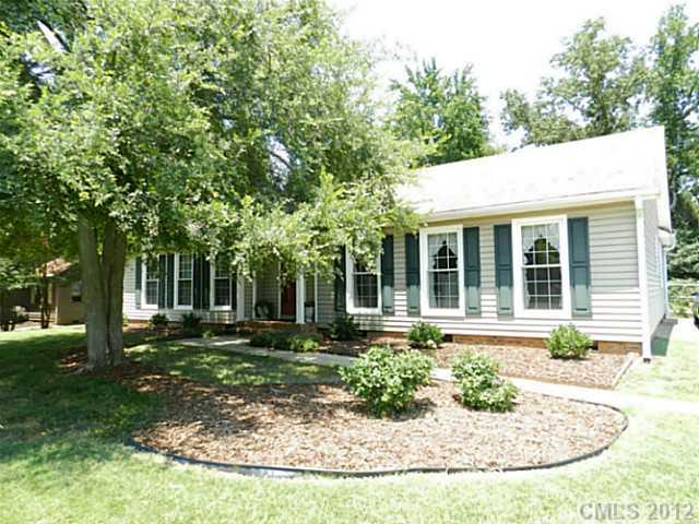 11085 Painted Tree Road Charlotte, NC 28226 - Photo 1 of 16 Gallery Image 1
