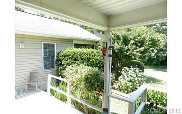 11085 Painted Tree Road Charlotte, NC 28226 - Photo 15 of 16 Gallery Image 15