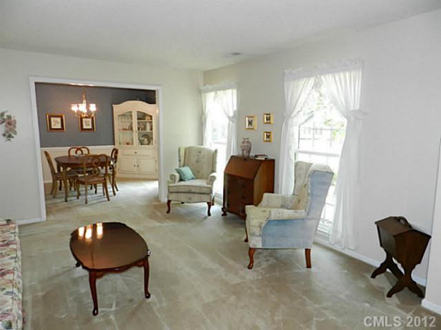 11085 Painted Tree Road Charlotte, NC 28226 - Photo 4 of 16 Gallery Image 4