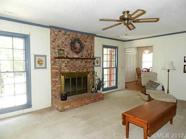 11085 Painted Tree Road Charlotte, NC 28226 - Photo 6 of 16 Gallery Image 6