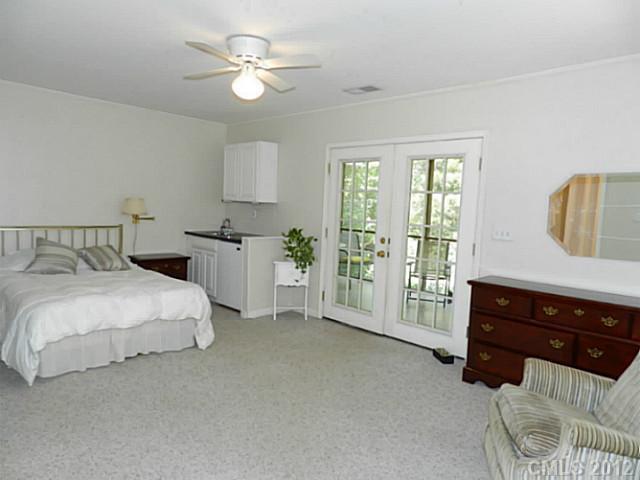 11085 Painted Tree Road Charlotte, NC 28226 - Photo 8 of 16 Gallery Image 8