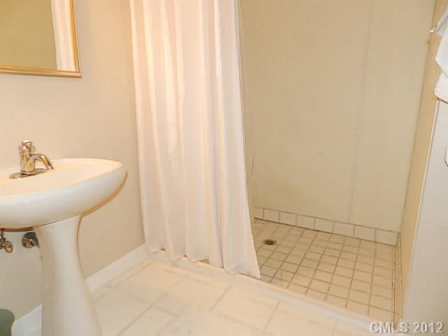 11085 Painted Tree Road Charlotte, NC 28226 - Photo 9 of 16 Gallery Image 9