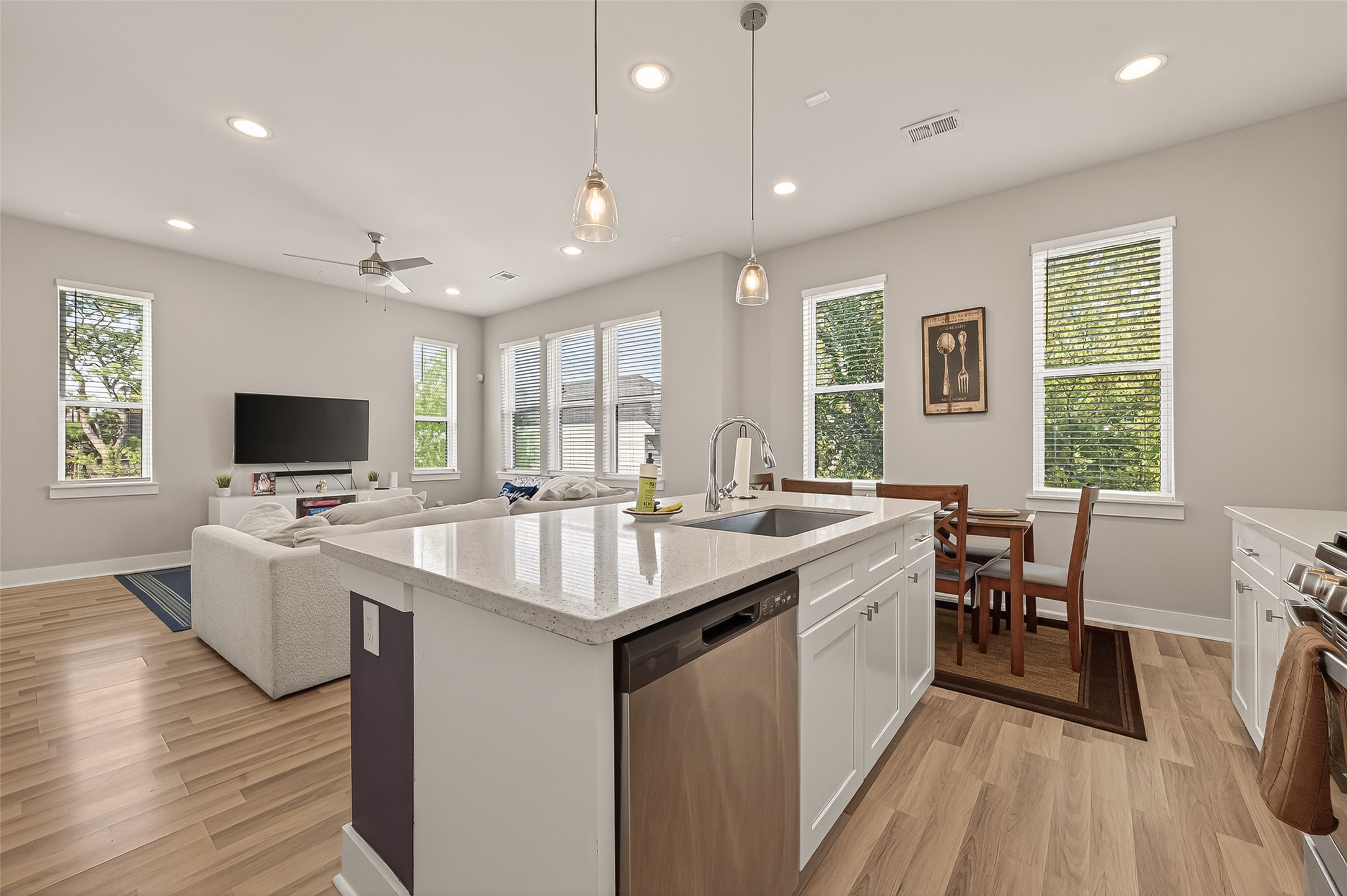 6744 Del Rio Street Houston, TX 77021 - Photo 9 of 23
