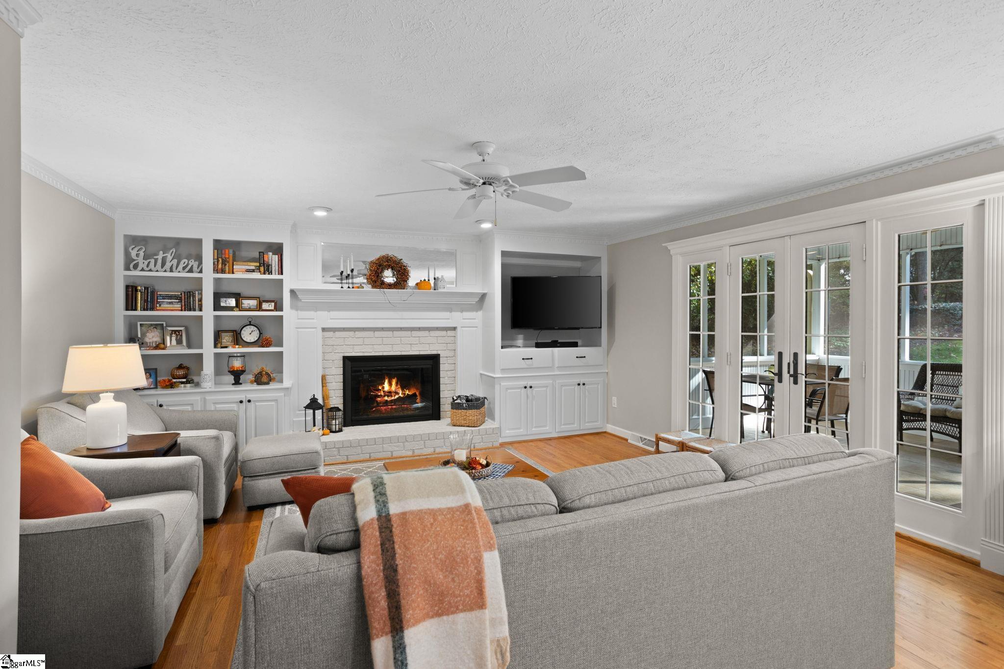 805 East Silverleaf Street Greer, SC 29650 - Photo 10 of 39