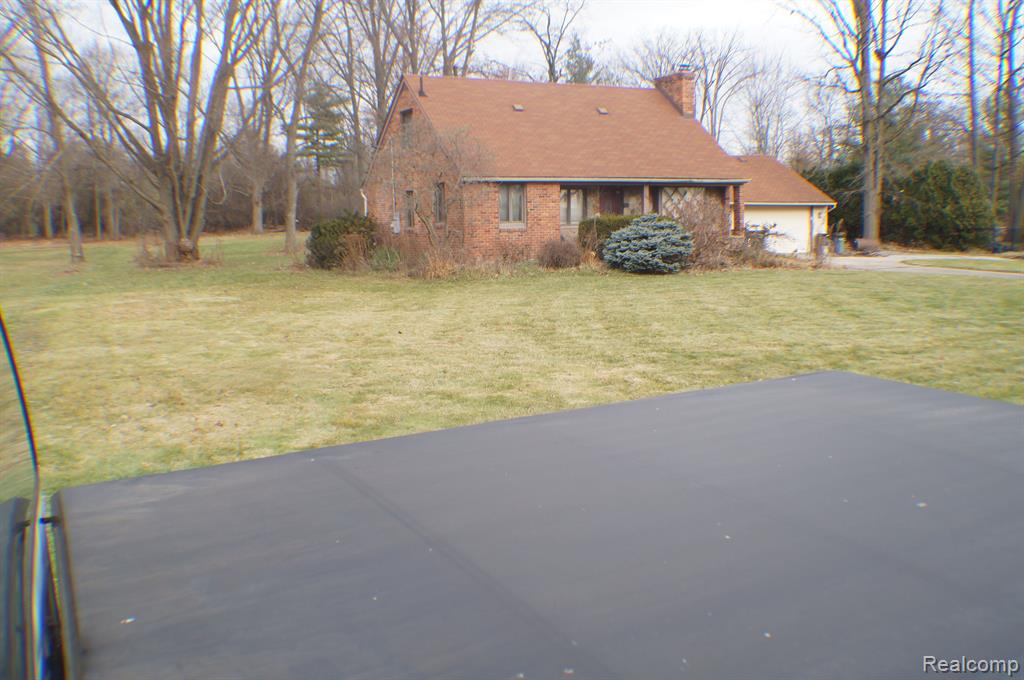 301 Nawakwa Road Rochester Hills, MI 48307 - Photo 39 of 51