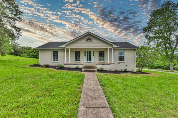 $4,800 | 4861 Bethesda Road, Thompson's Station, TN 37179