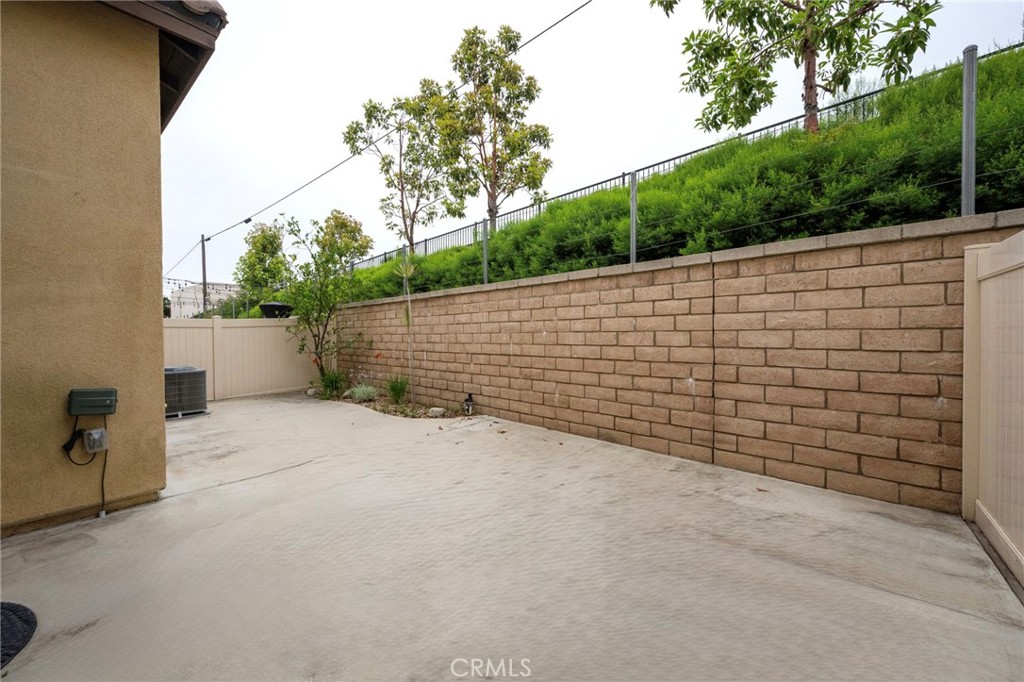 893 Harvest Avenue Upland, CA 91786 - Photo 32 of 40