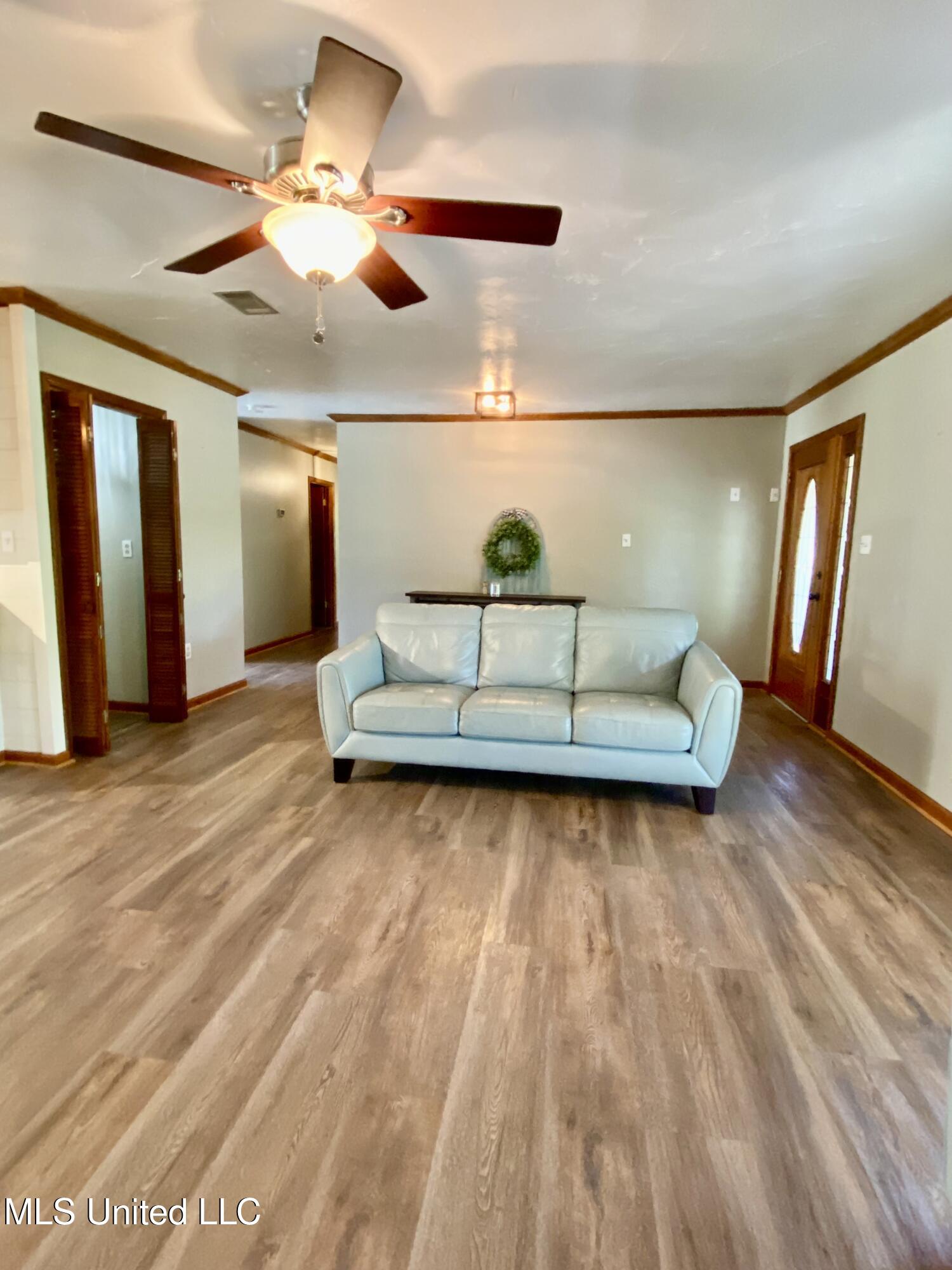 104 Baucum Road Carriere, MS 39426 - Photo 12 of 68 12, Living Room, IMG_3597
