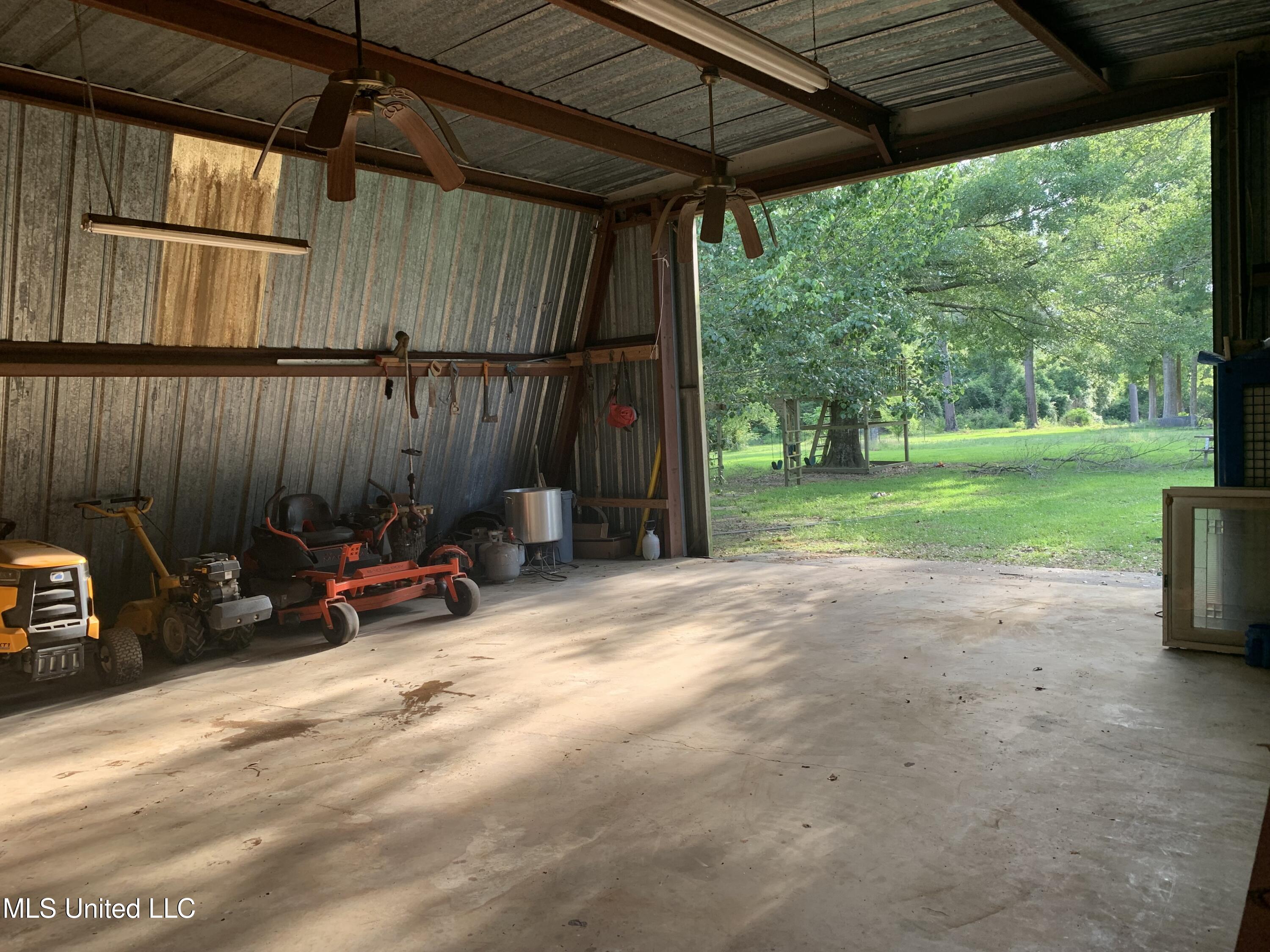104 Baucum Road Carriere, MS 39426 - Photo 40 of 68 40, Shop, IMG_6764