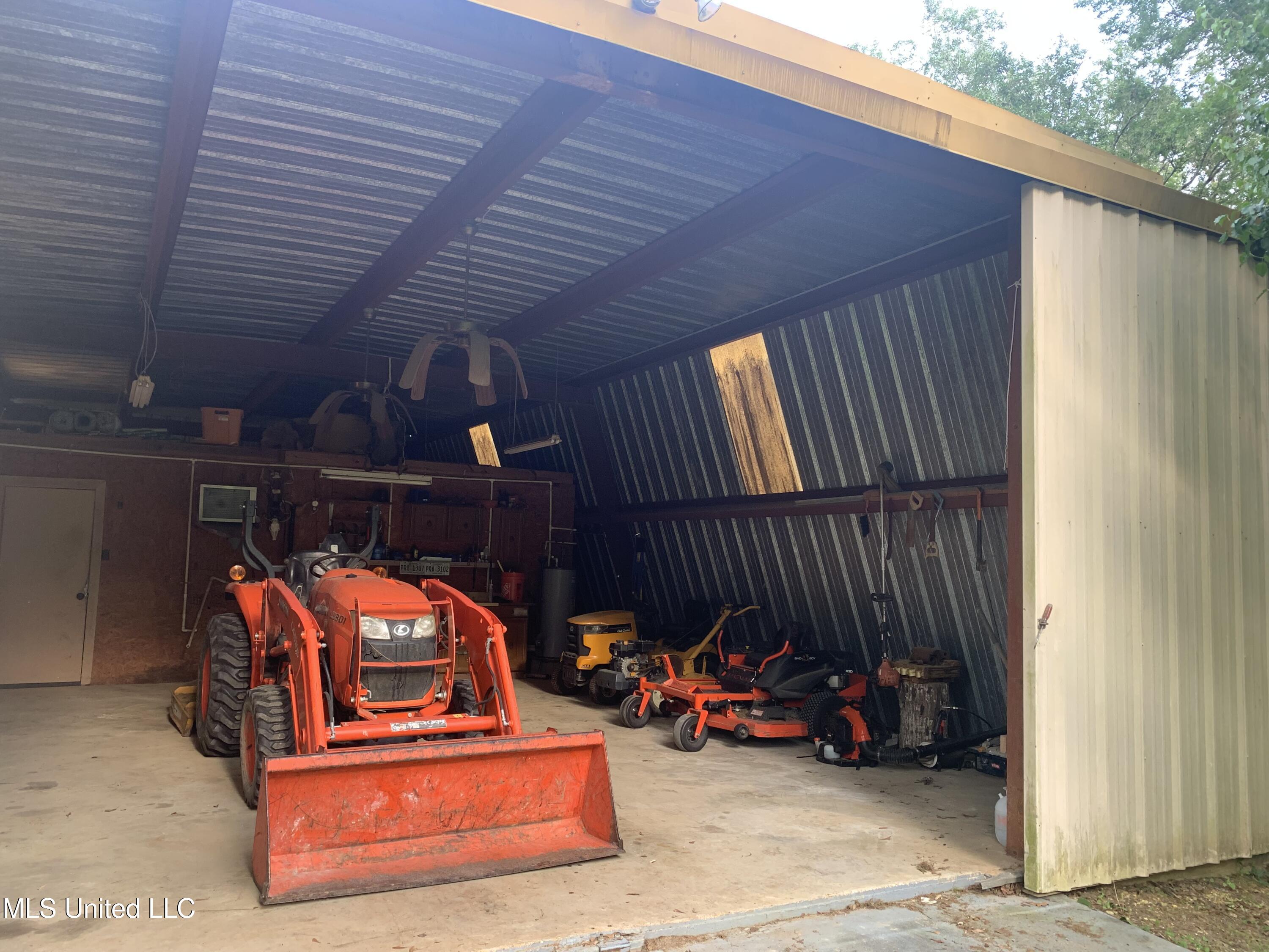 104 Baucum Road Carriere, MS 39426 - Photo 43 of 68 43, Shop, IMG_6759