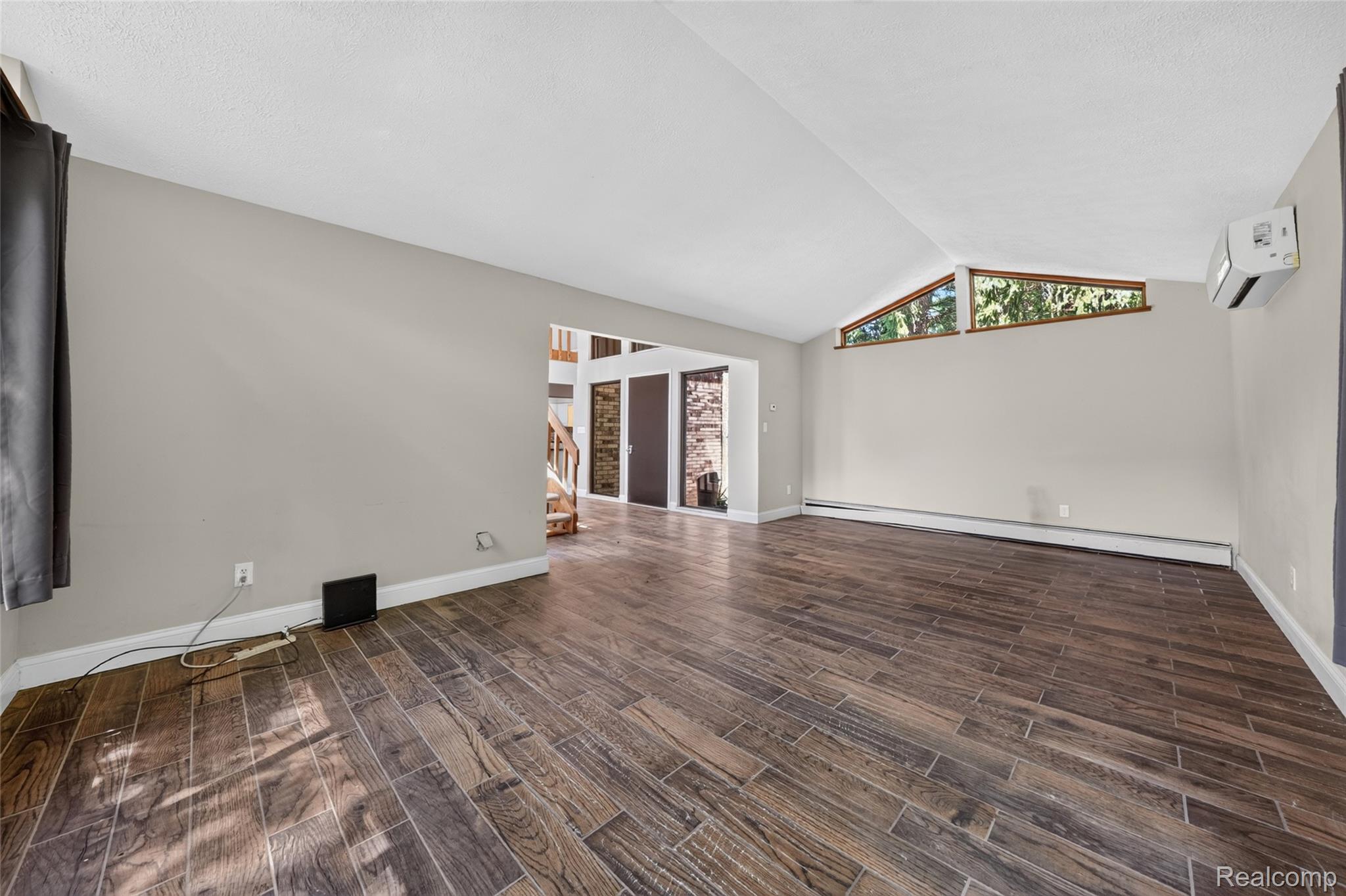 4565 Brookside Road Fenton, MI 48430 - Photo 9 of 50 4565 Brookside Rd Fenton HDR-16.jpg
