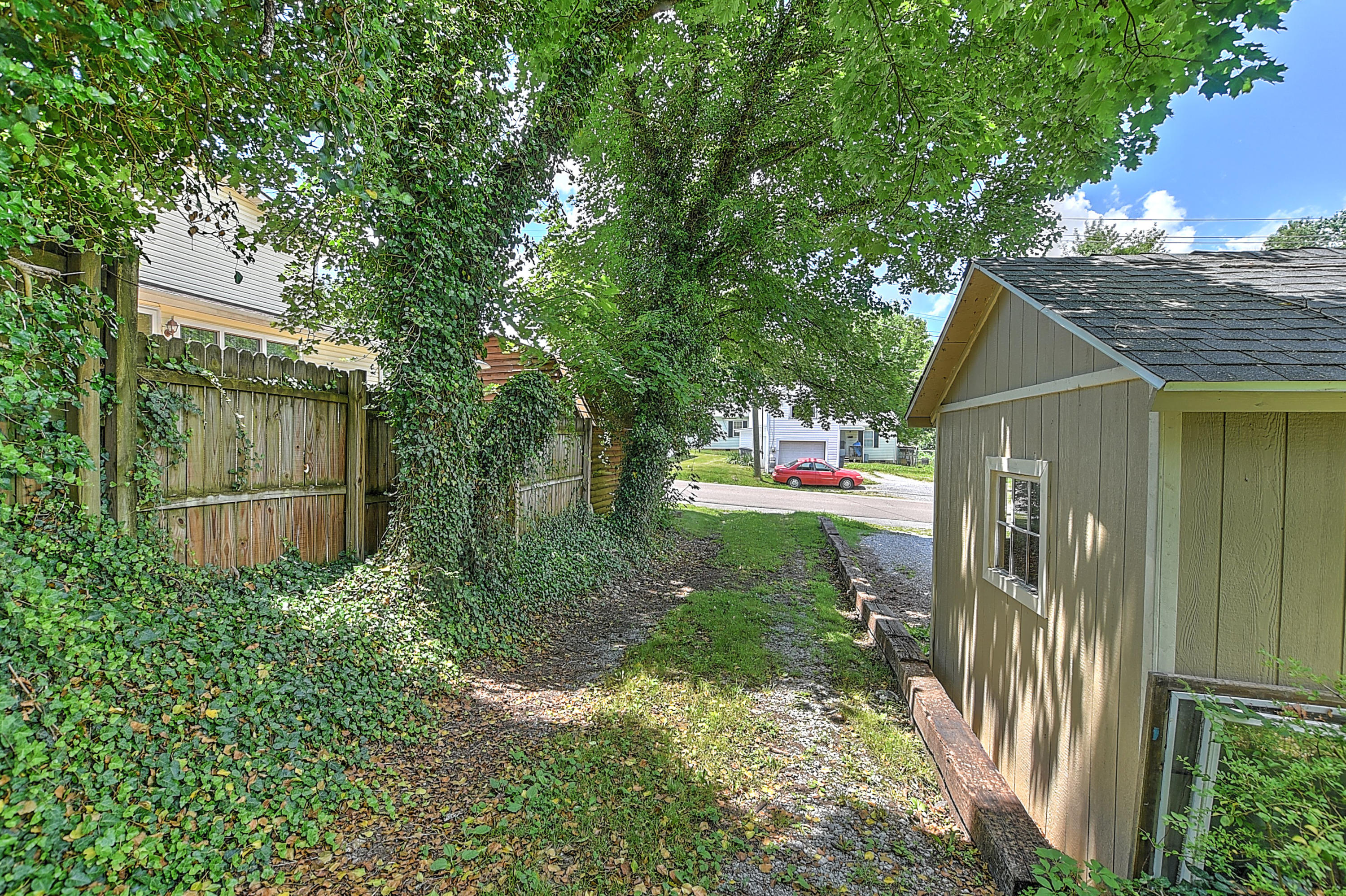 1614 Broad Street Bristol, TN 37620 - Photo 23 of 27 1614 Broad st-26