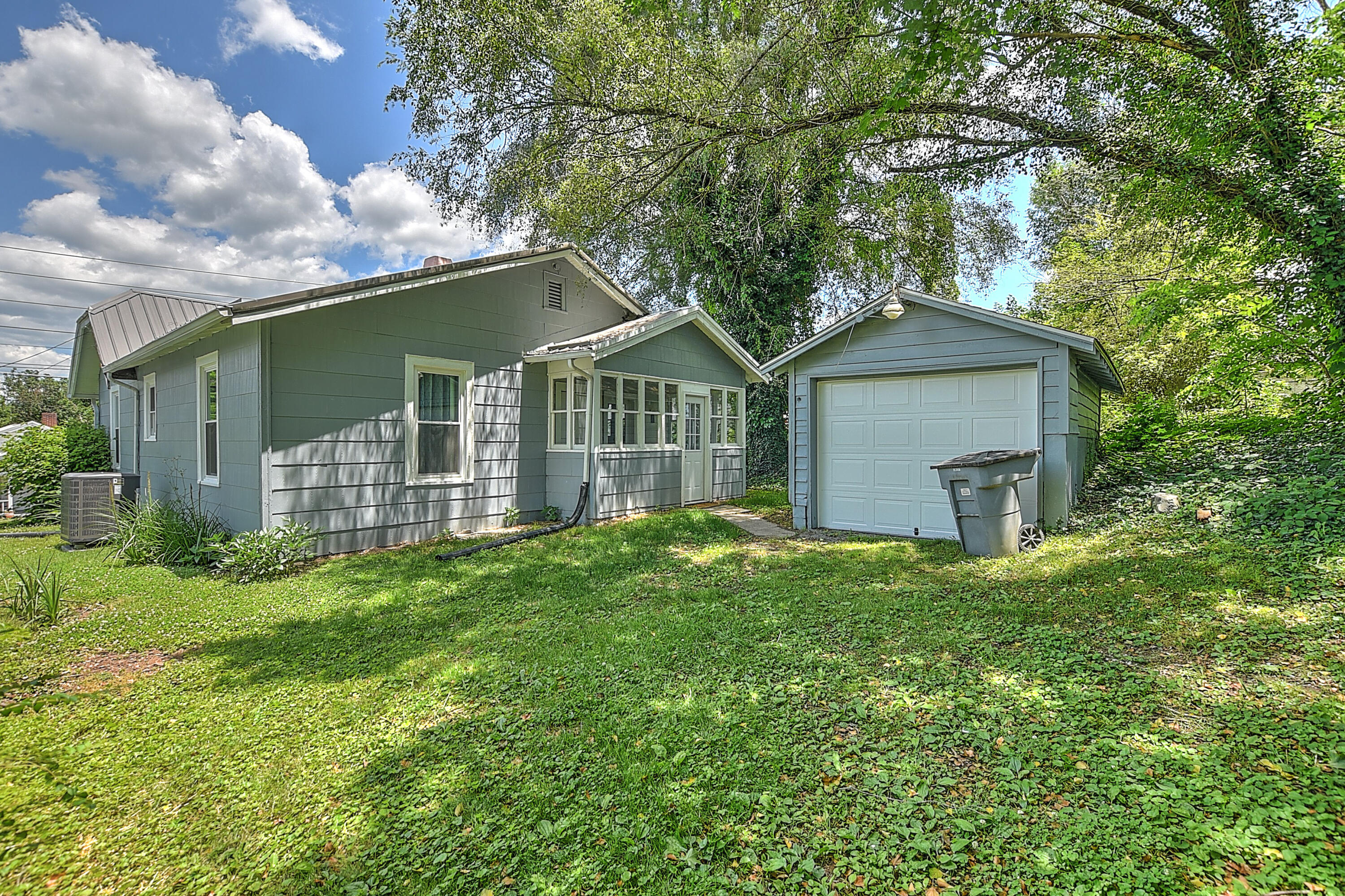 1614 Broad Street Bristol, TN 37620 - Photo 24 of 27 1614 Broad st-27