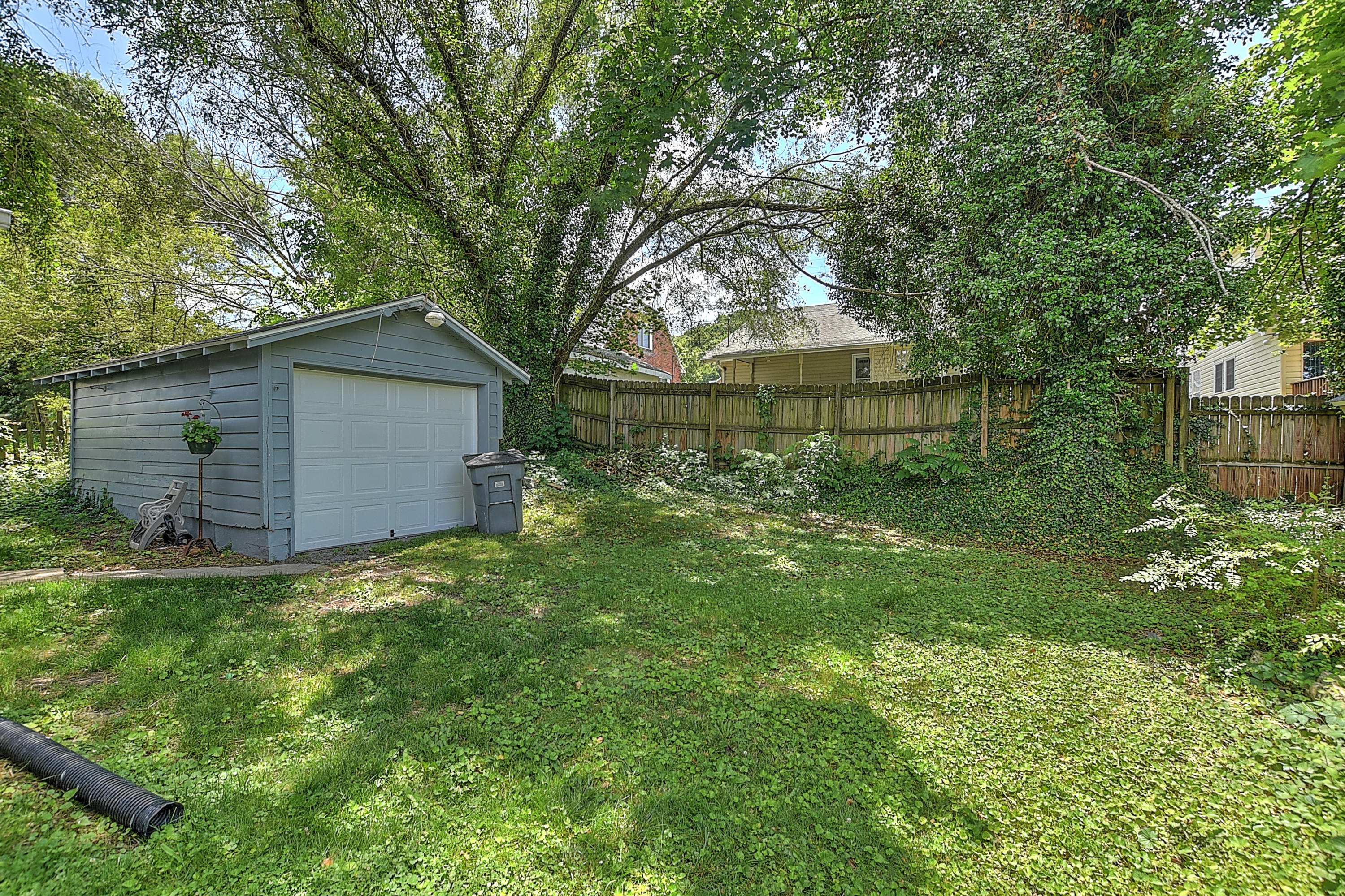 1614 Broad Street Bristol, TN 37620 - Photo 25 of 27 1614 Broad st-28