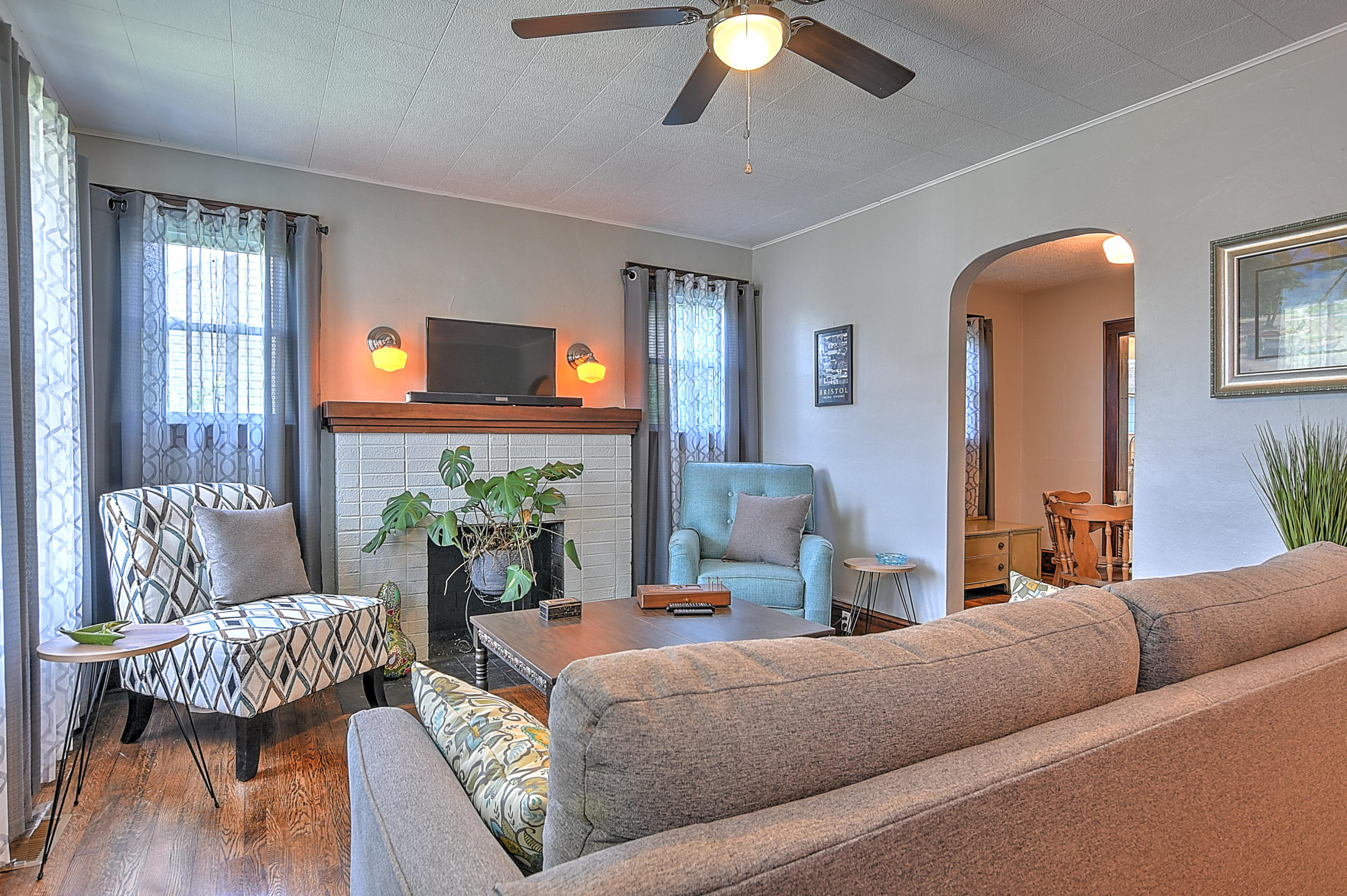 1614 Broad Street Bristol, TN 37620 - Photo 3 of 27 1614 Broad st-4