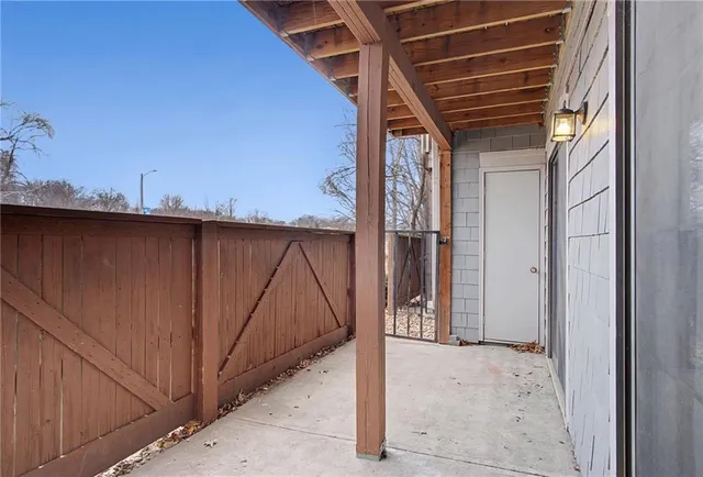 $169,900 | 12027 West 58th Place, Unit B, Shawnee, KS 66216
