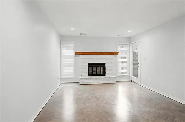 $169,900 | 12027 West 58th Place, Unit B, Shawnee, KS 66216