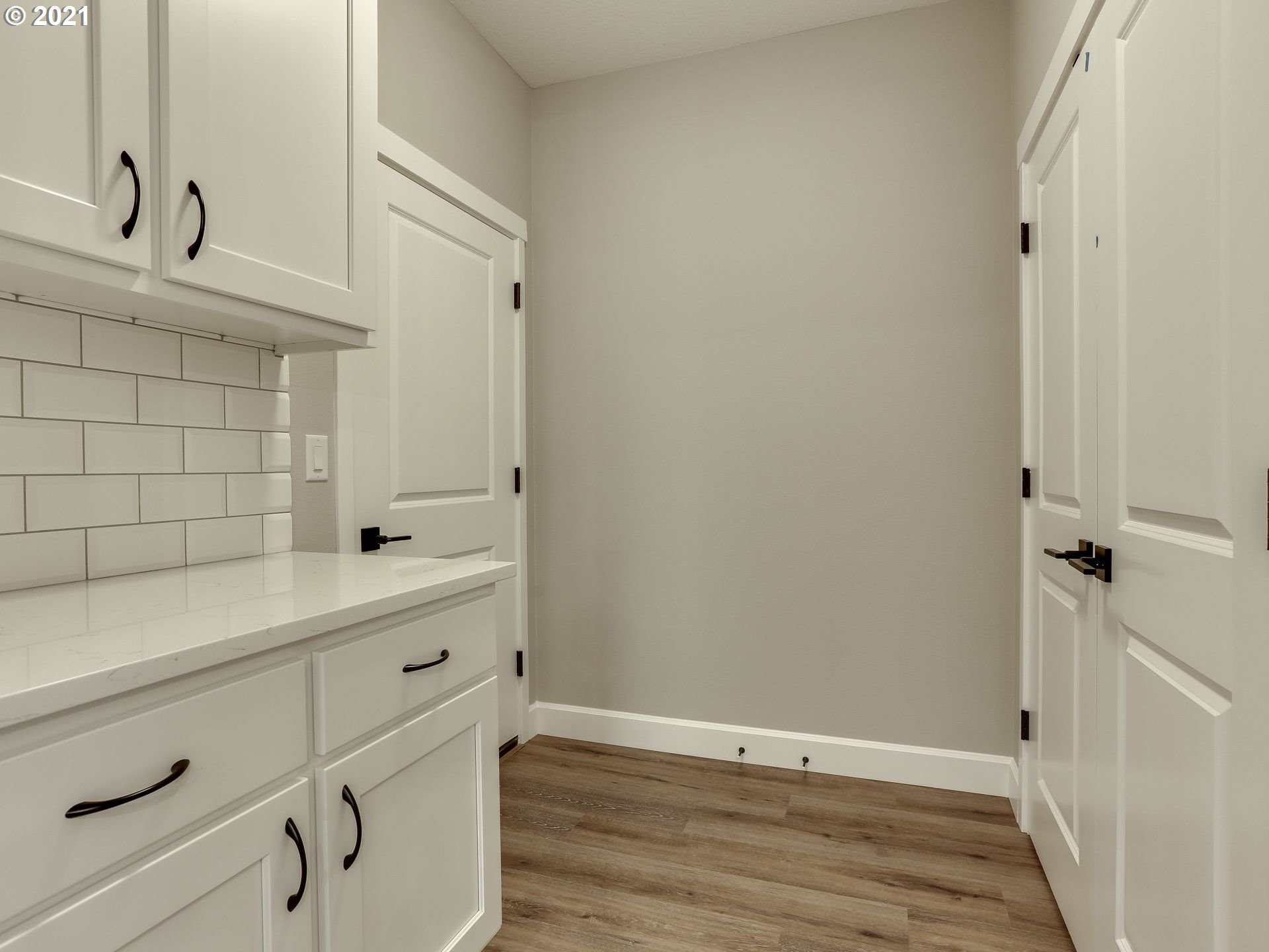 4128 South 17th Way Ridgefield, WA 98642 - Photo 10 of 21 a view of bathroom