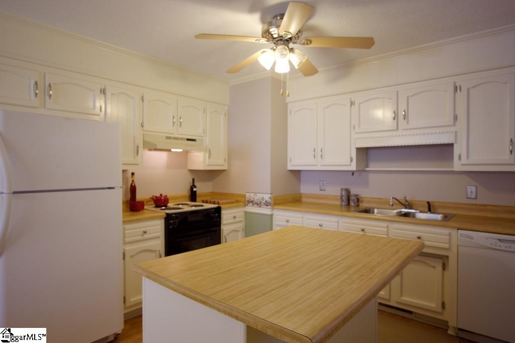3548 Brown Road Greer, SC 29651 - Photo 4 of 16