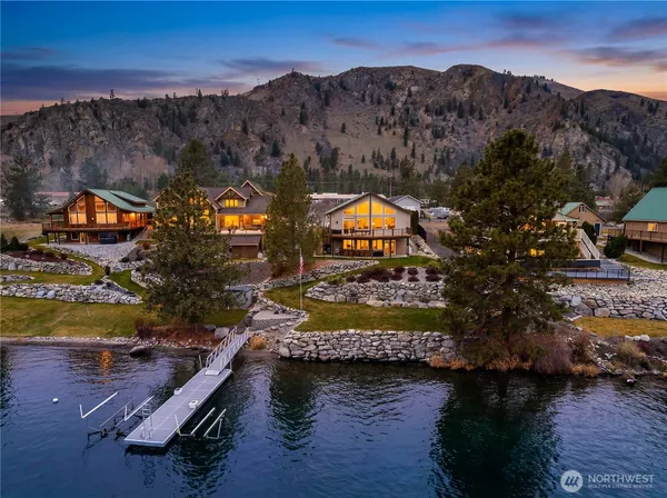 $1,575,000 | 15107 North Lakeshore Drive, Entiat, WA 98822