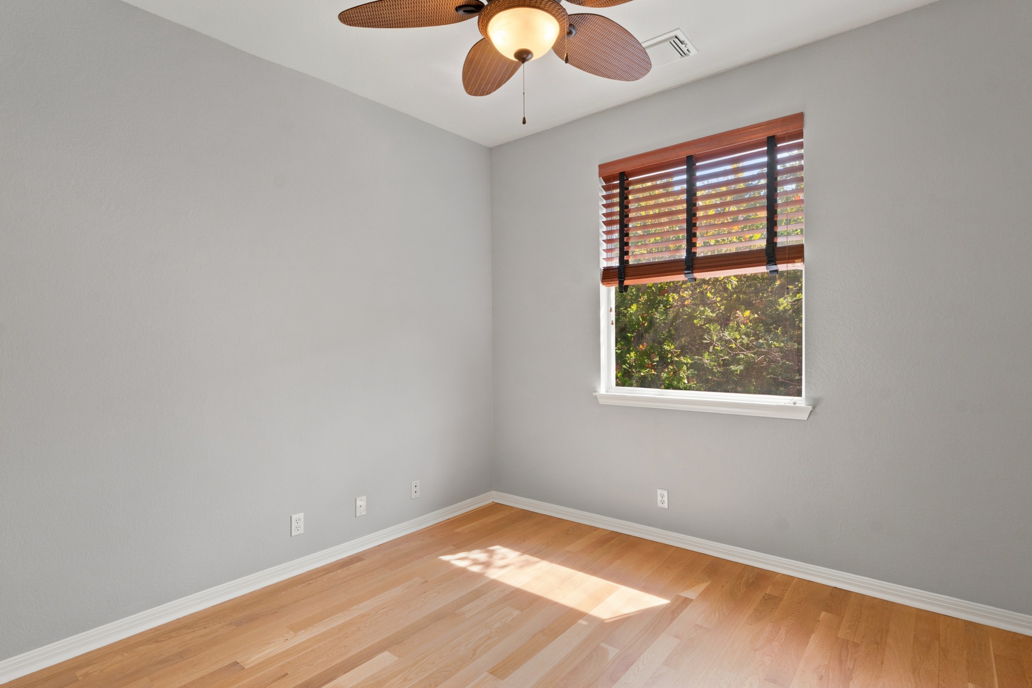 4508 Duval Road, Unit 604 Austin, TX 78727 - Photo 19 of 34 Comfortably host guests or set up a second bedroom complete with solid oak hardwood floors, wood blinds, and a spacious closet