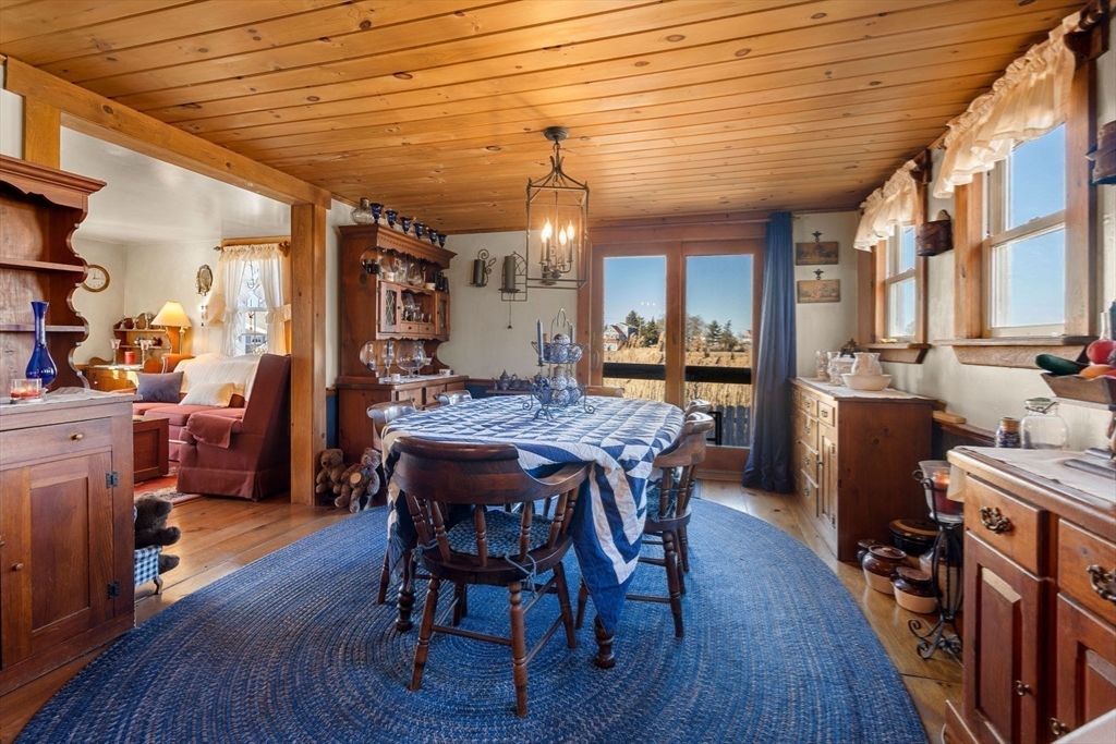 123 Jeffrey's Neck Road Ipswich, MA 01938 - Photo 14 of 28