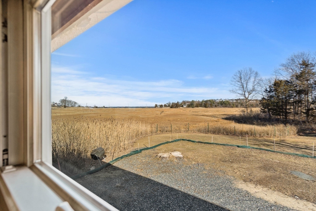 123 Jeffrey's Neck Road Ipswich, MA 01938 - Photo 8 of 28