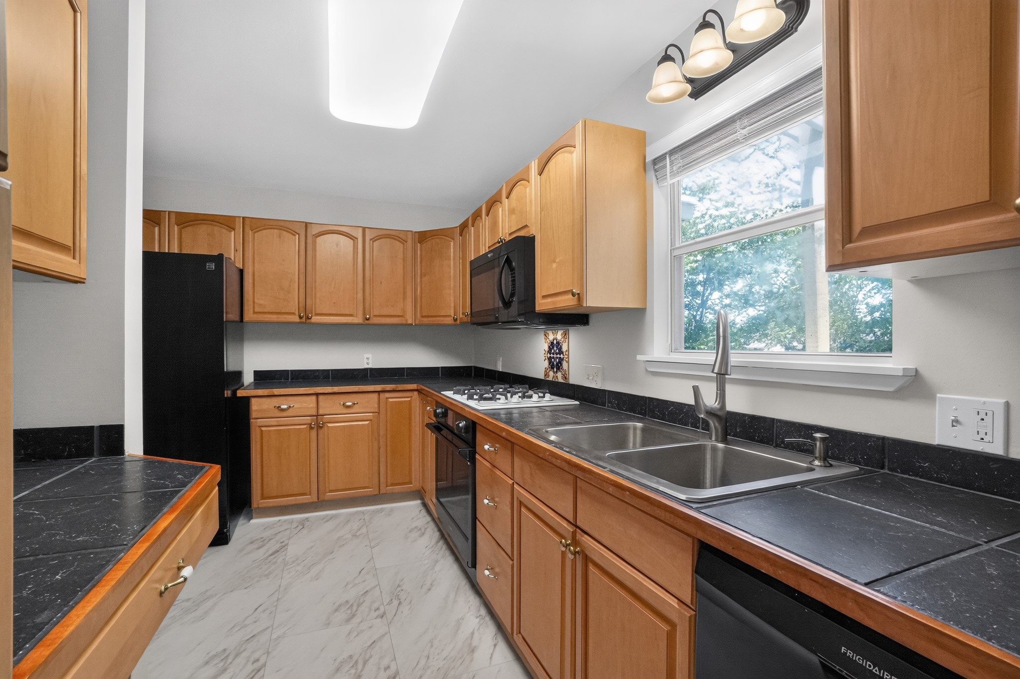 2113 Rabb Road Austin, TX 78704 - Photo 4 of 35 Kitchen, Side B