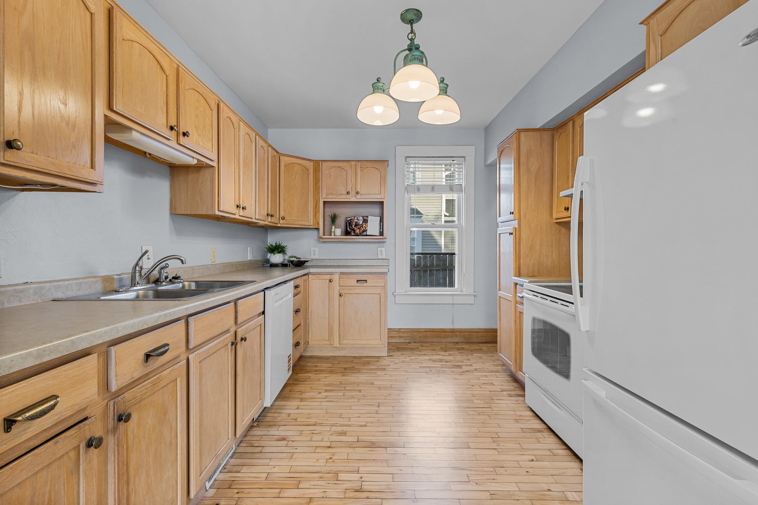 303 East Mckinley Street Appleton, WI 54915 - Photo 11 of 38