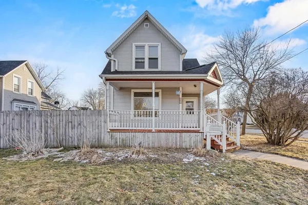 $289,900 | 303 East Mckinley Street, Appleton, WI 54915