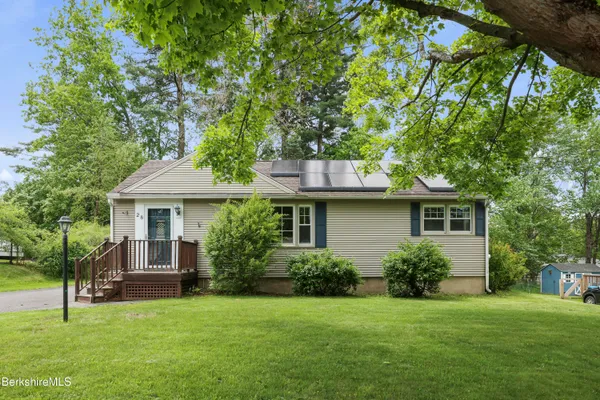 $290,000 | 28 Hopewell Drive, Pittsfield, MA 01201