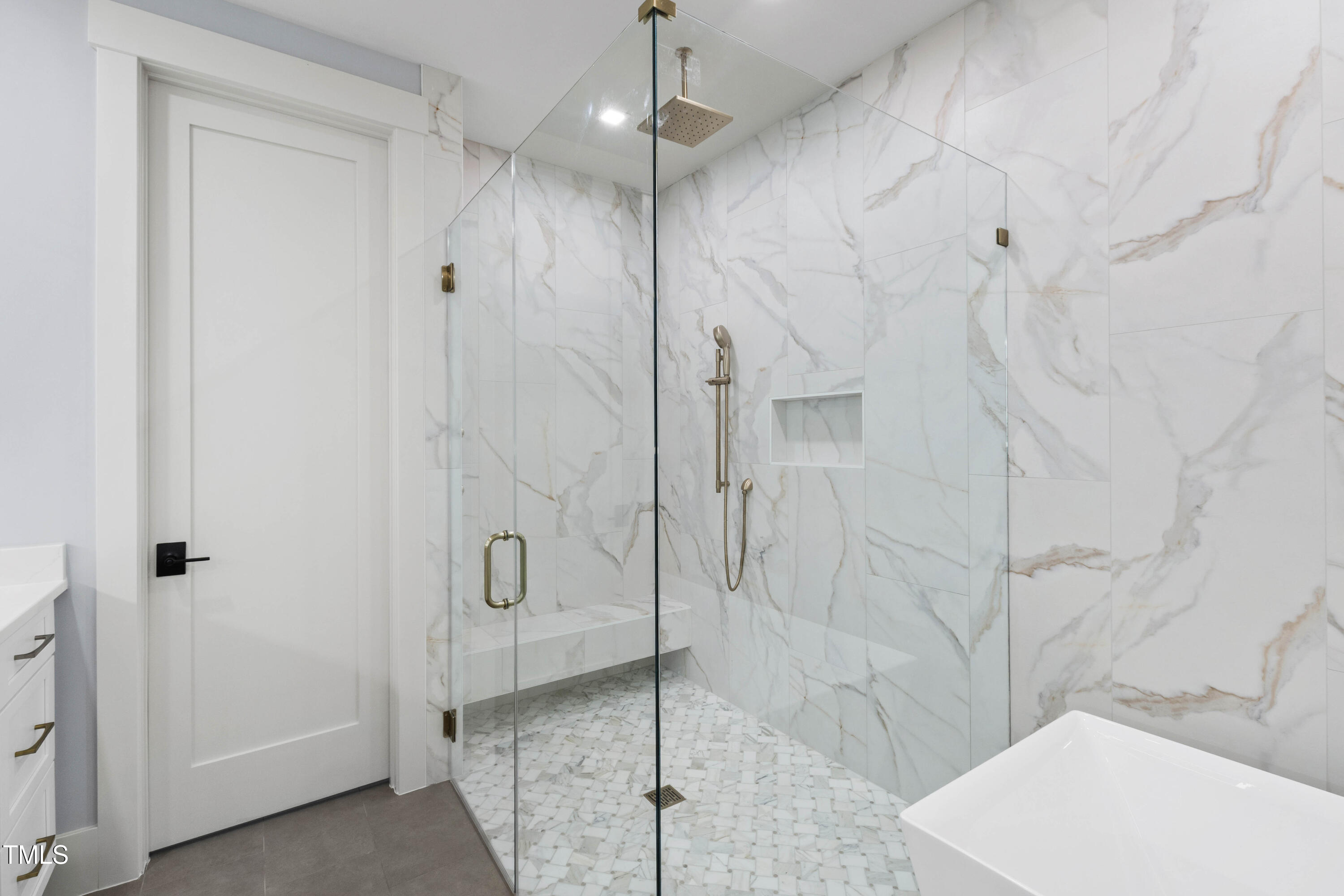 202 Georgetown Road Raleigh, NC 27608 - Photo 38 of 64 a bathroom with a shower and toilet