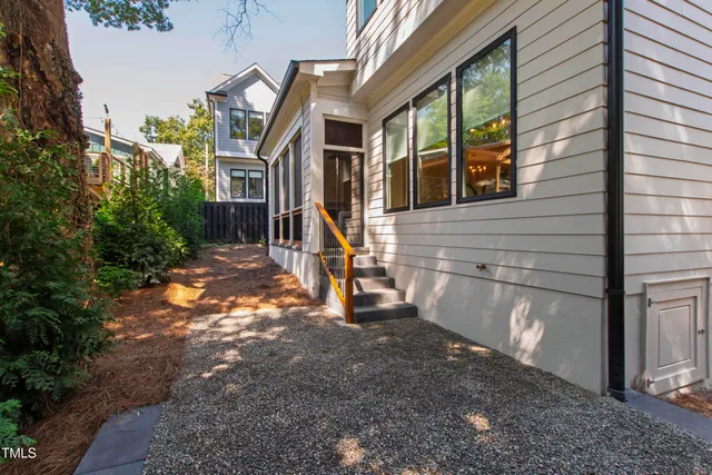 $1,895,000 | 202 Georgetown Road, Raleigh, NC 27608